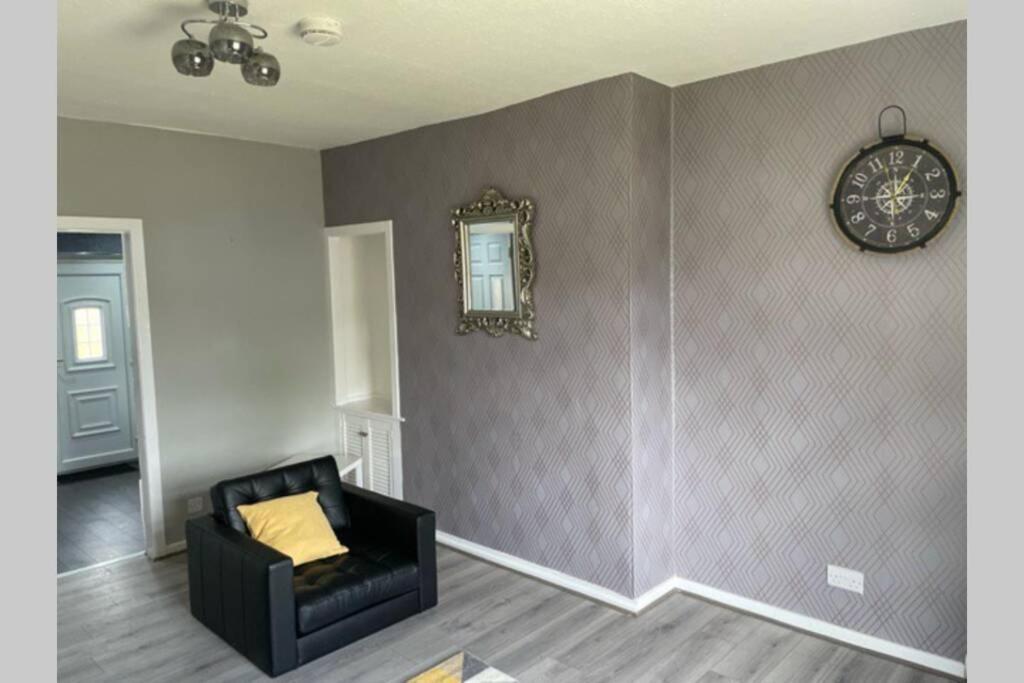 Beautiful Two Bedroom Flat By The Loch 巴洛赫 外观 照片